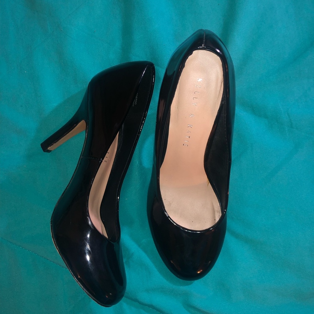 Women’s black Kelly & Katie heels